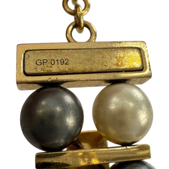 Louis Vuitton Cry Me A River Faux Pearl Gold Bracelet - Picture 8 of 8